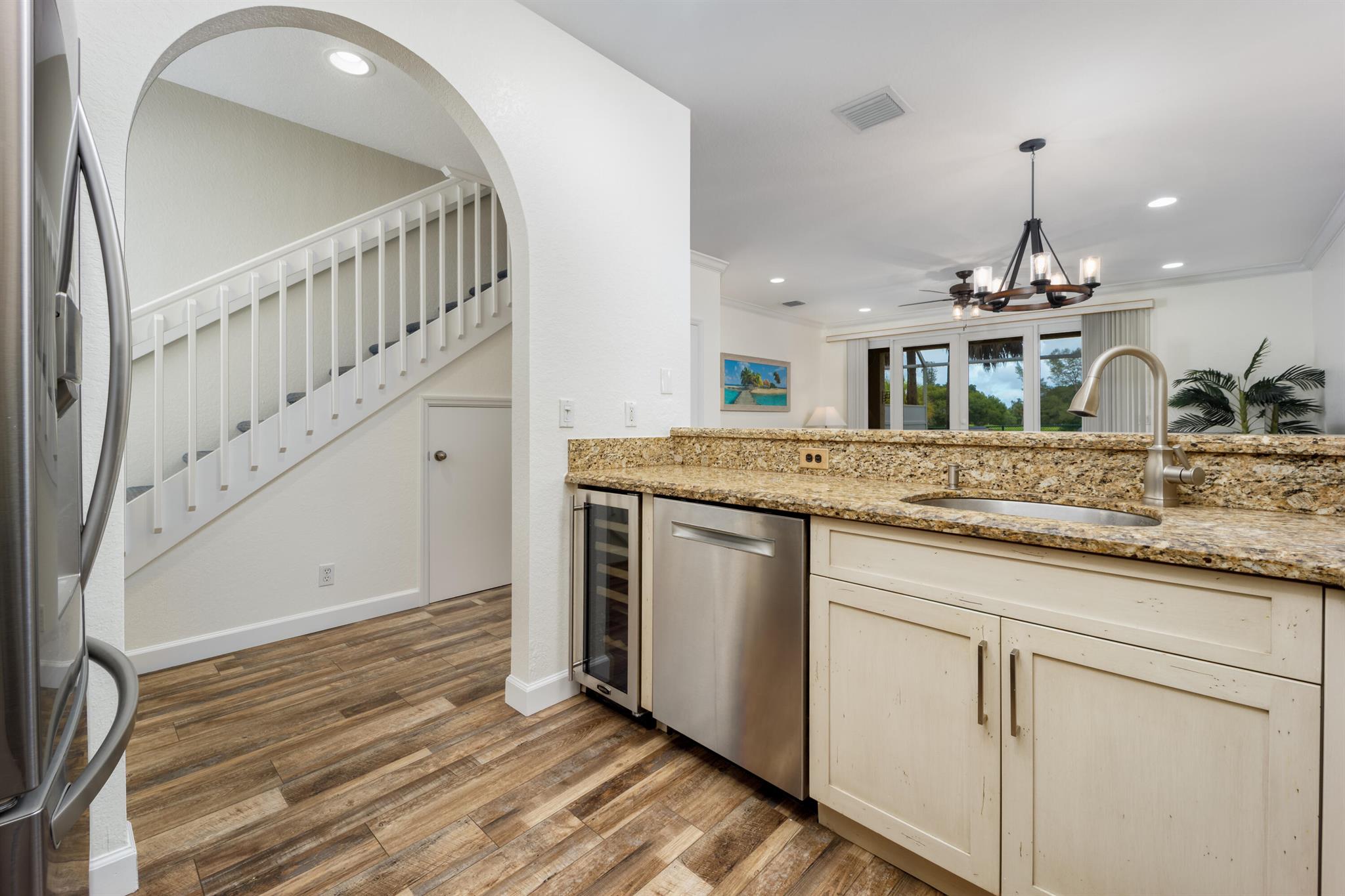 KENSINGTON GARDENS CONDO - Residential