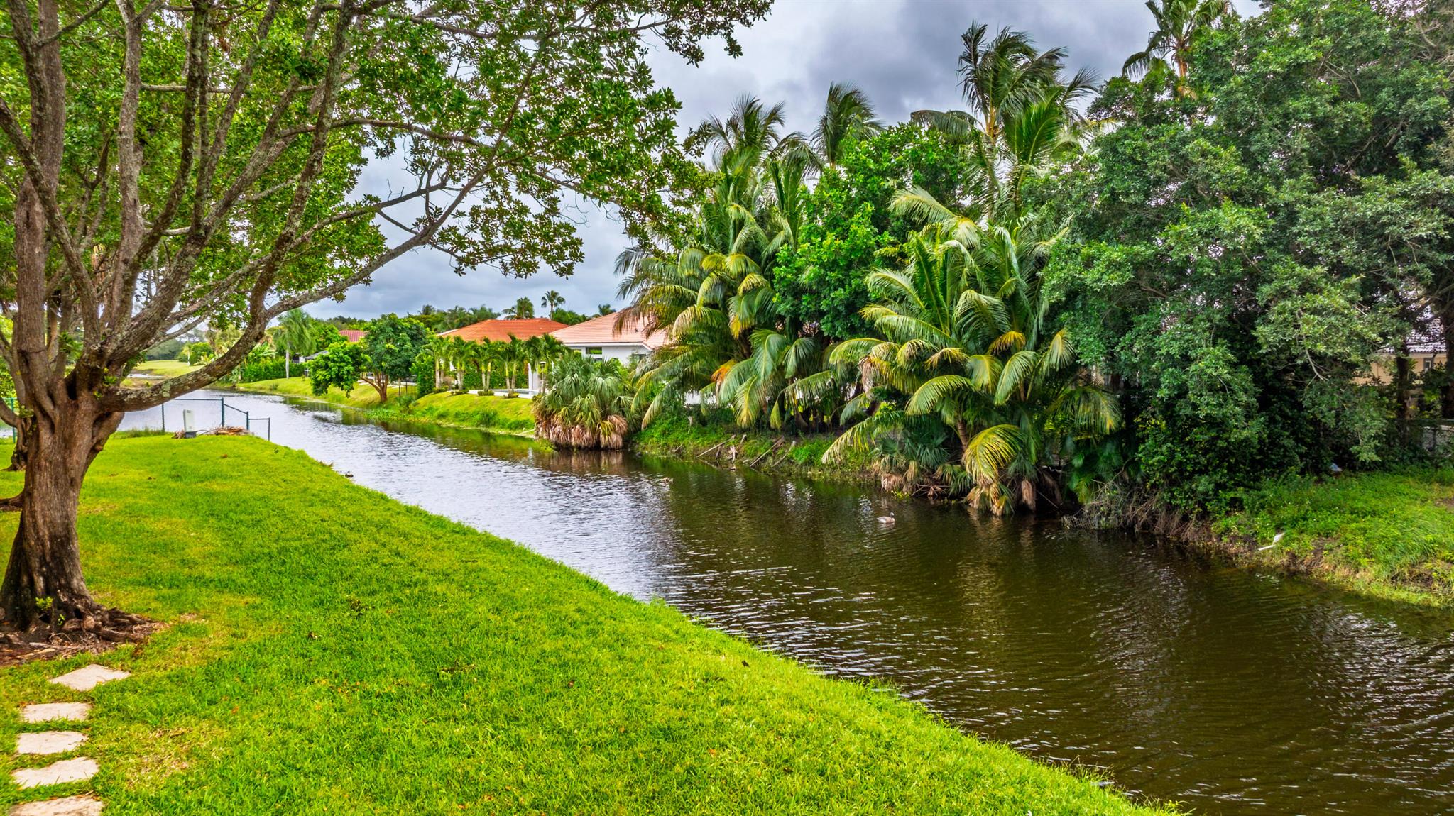 KENSINGTON GARDENS CONDO - Residential