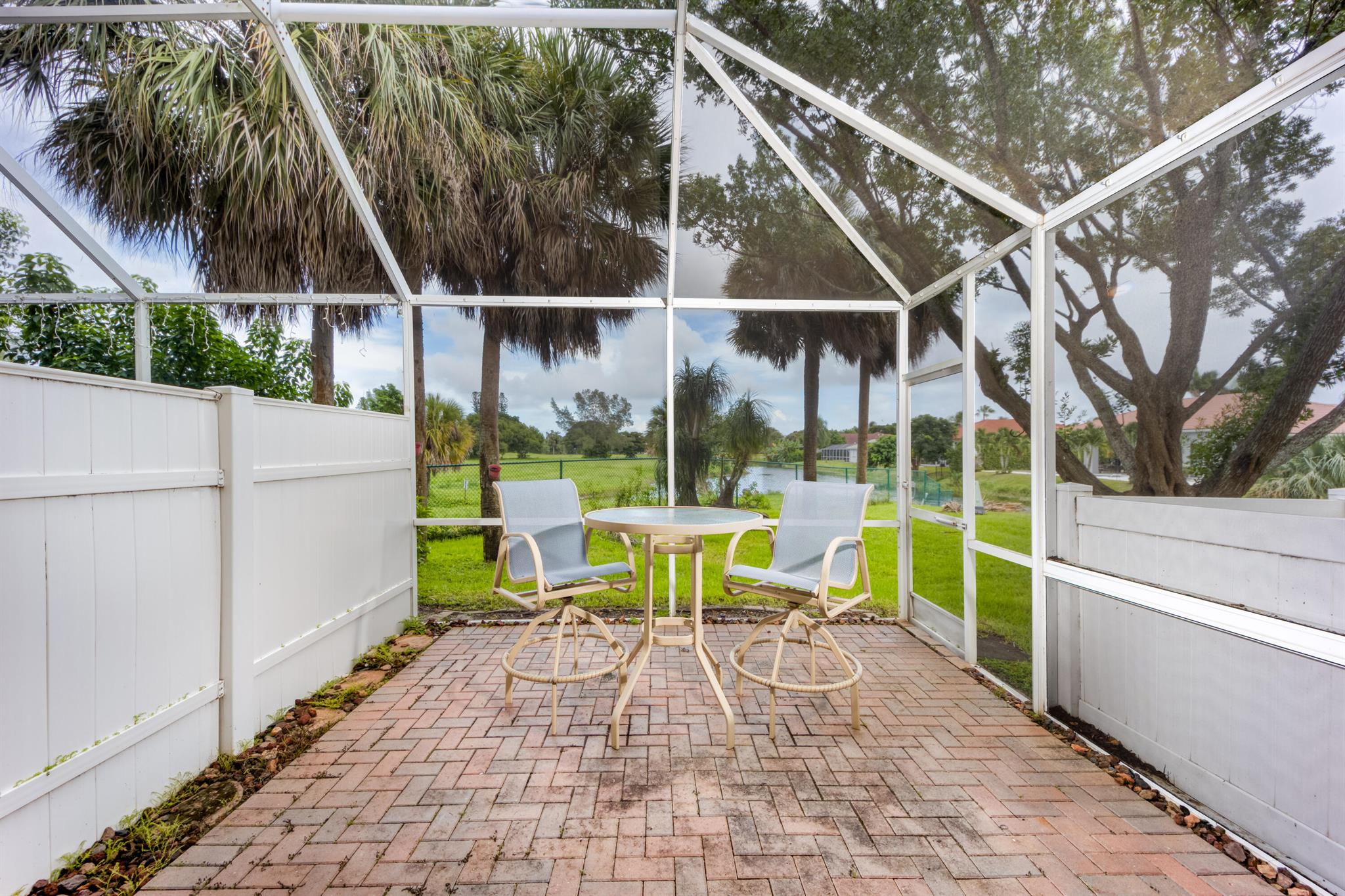 KENSINGTON GARDENS CONDO - Residential