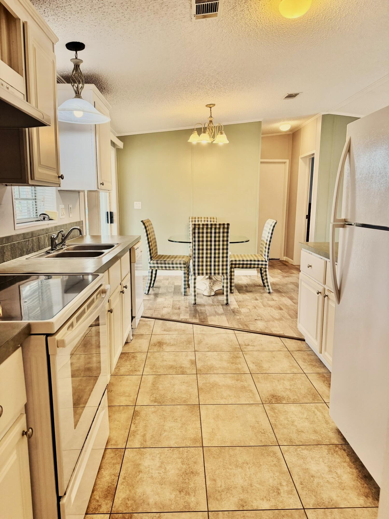 BUCKHEAD RIDGE SUB - Residential