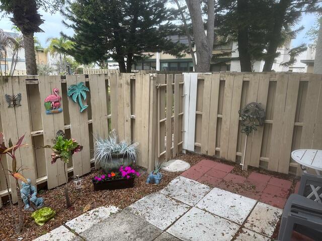 BEACON 21 CONDO - Residential Lease