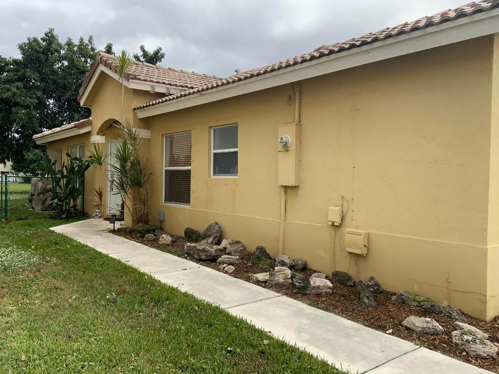 Photo of 1139 Rialto Drive #1139, Boynton Beach, FL 33436 (MLS # R10937149)