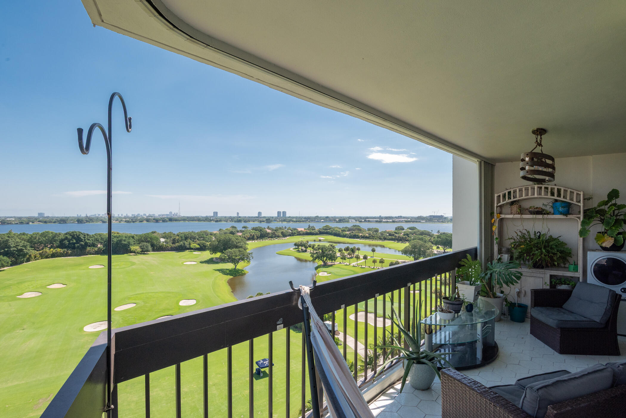 LANDS OF THE PRESIDENT CONDO 2 , Washington Tower - Residential