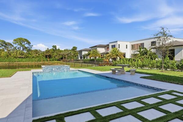 SYMPHONY AT JUPITER - Residential