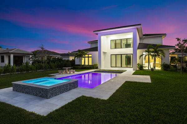 SYMPHONY AT JUPITER - Residential