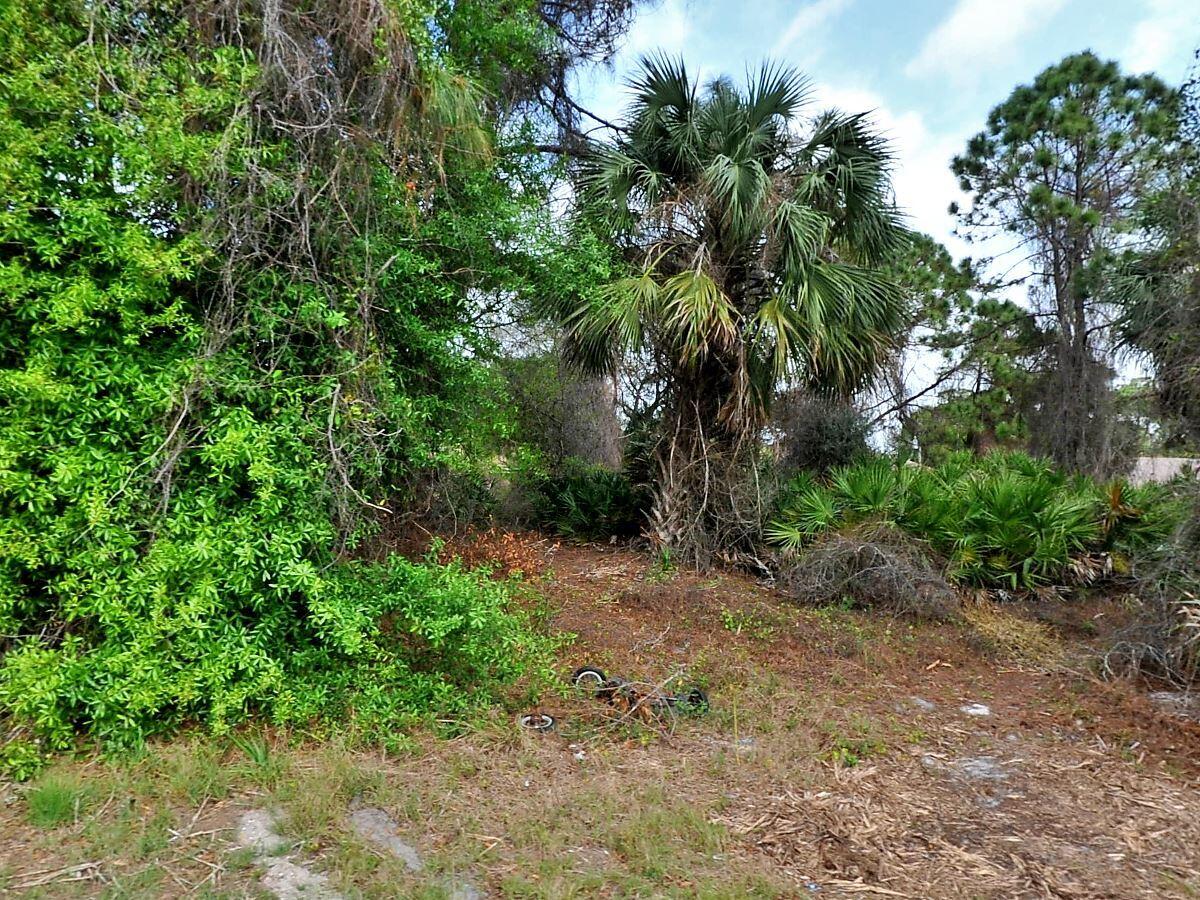 LOT 7 BLK 247 8TH ADD TO PORT CHARLOTTE - Land