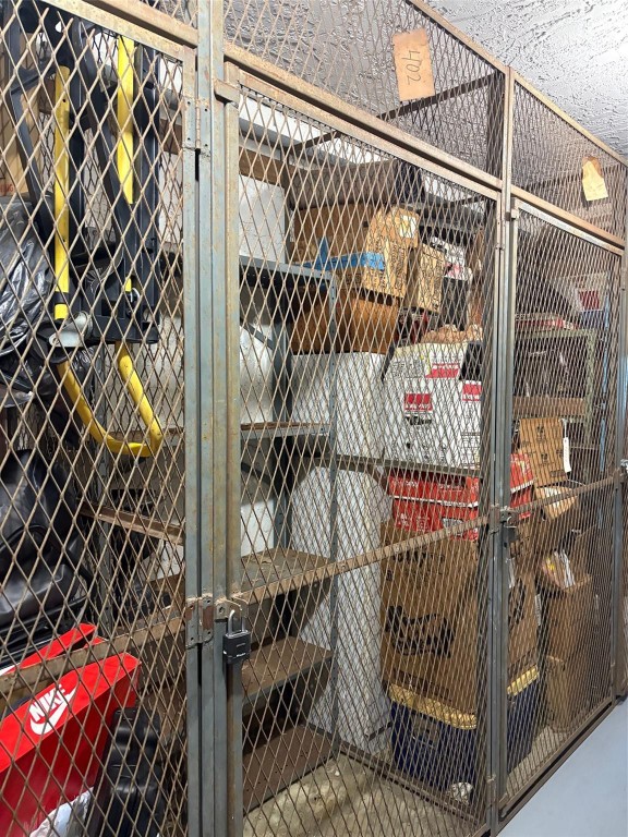 Oriole Golf & Tennis TWO - Residential