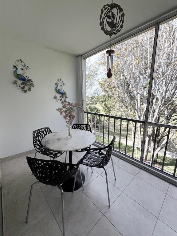 Oriole Golf & Tennis TWO - Residential