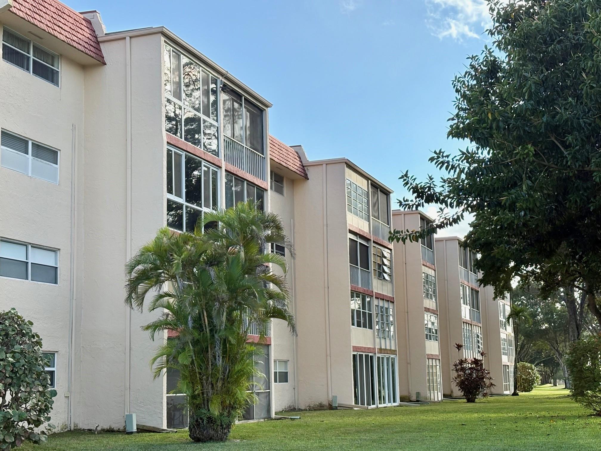 Oriole Golf & Tennis TWO - Residential