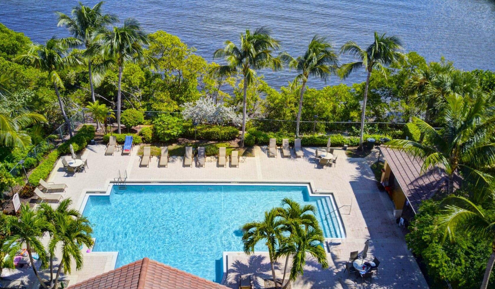 HYPOLUXOS MARINERS CAY CO - Residential Lease