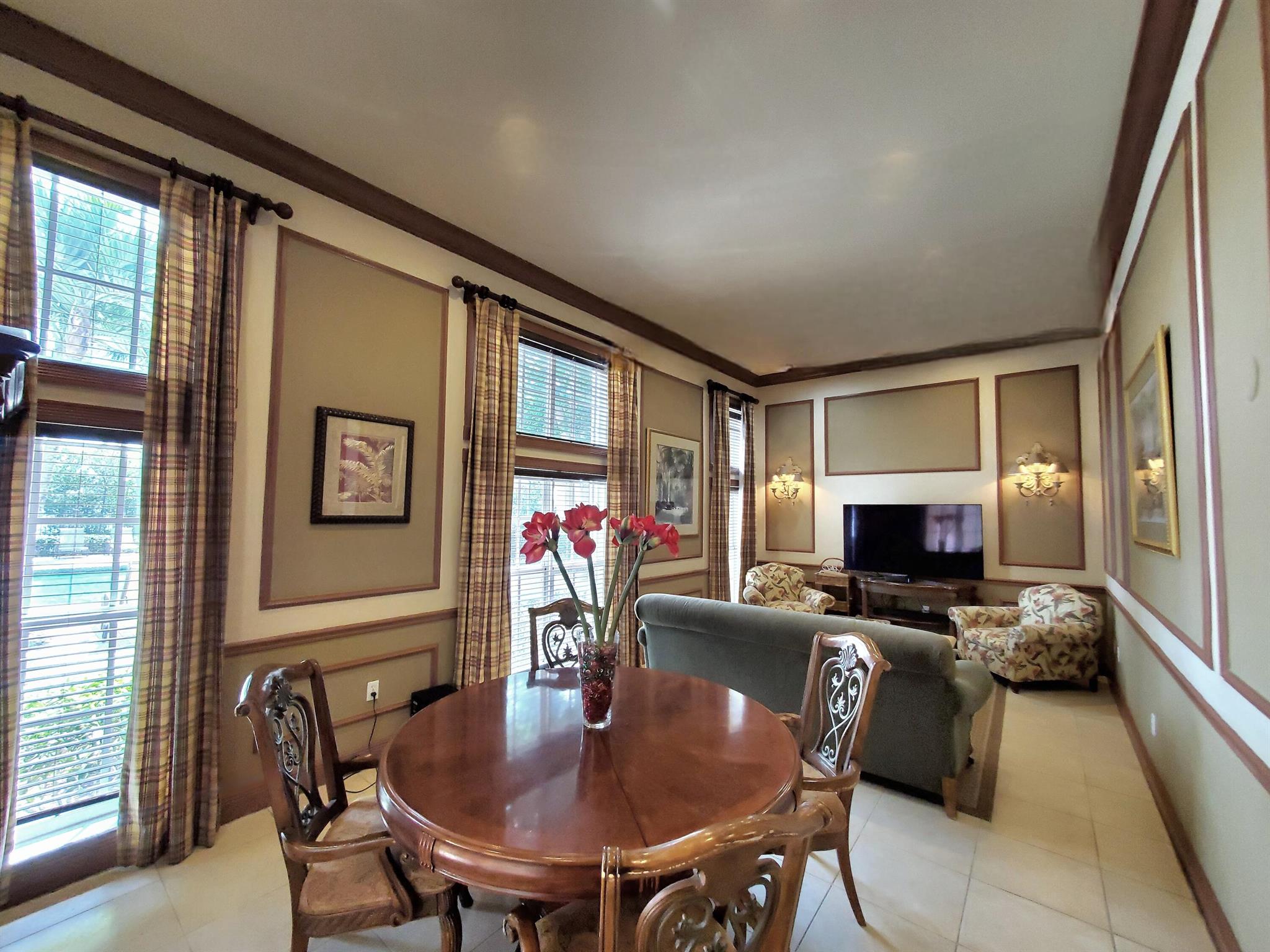 HYPOLUXOS MARINERS CAY CO - Residential Lease