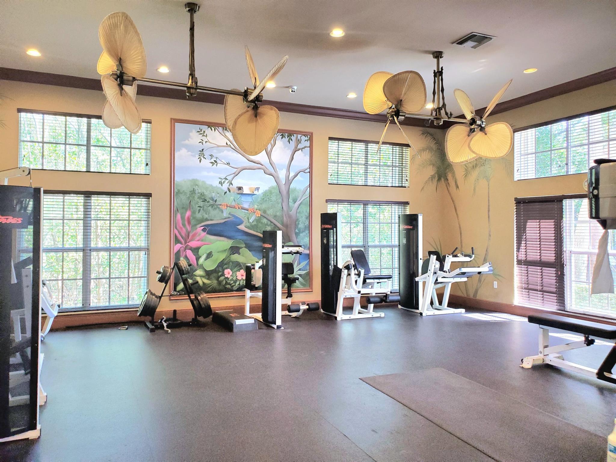 HYPOLUXOS MARINERS CAY CO - Residential Lease