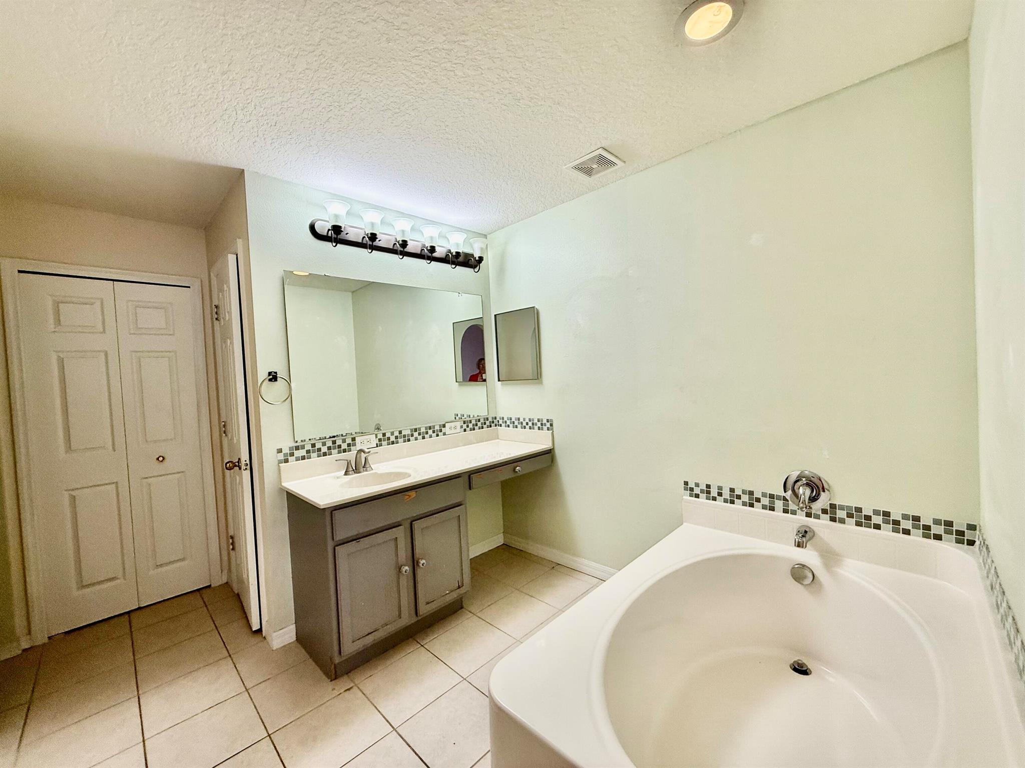 PORT ST LUCIE SECTION 3 - Residential