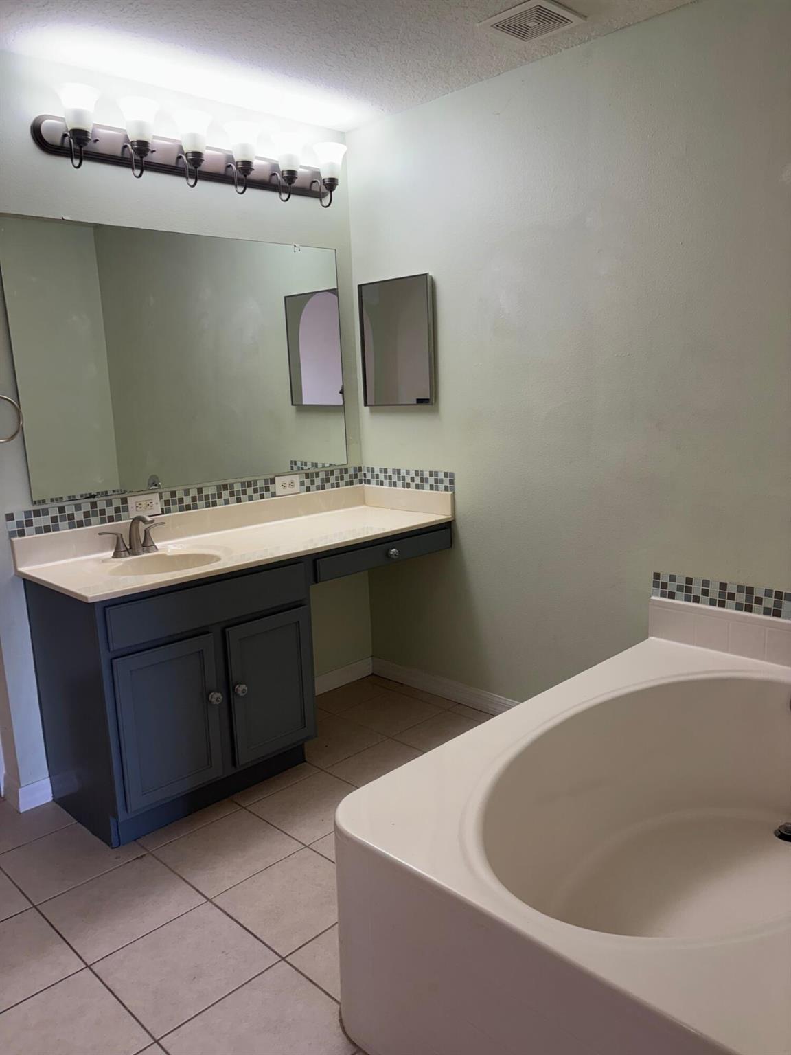 PORT ST LUCIE SECTION 3 - Residential