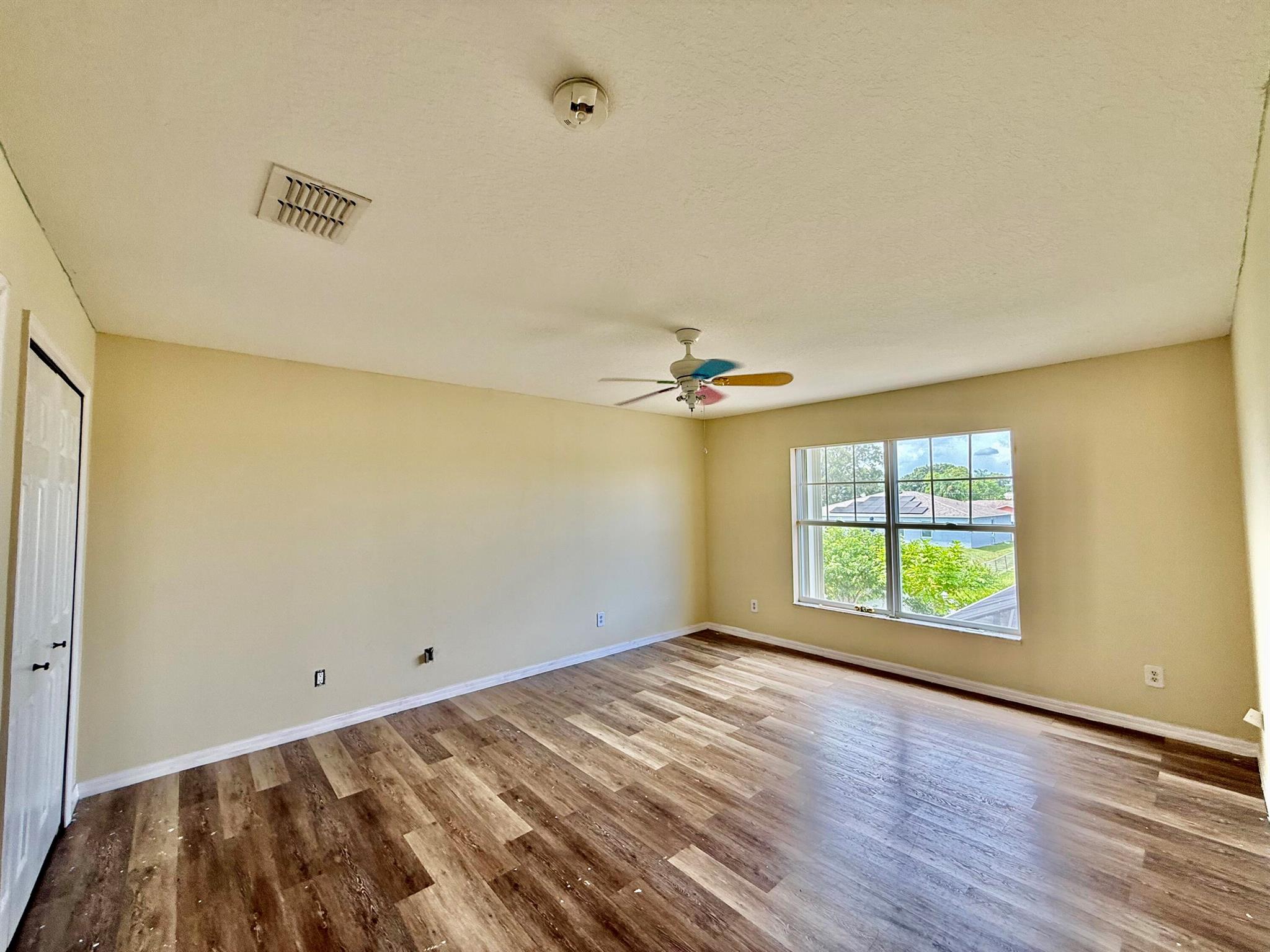 PORT ST LUCIE SECTION 3 - Residential