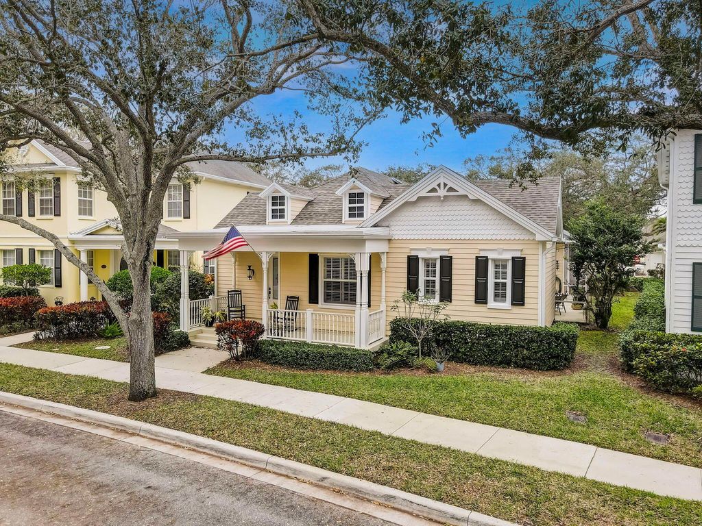 Photo of 303 Sweet Bay Circle, Jupiter, FL 33458 (MLS # R10954083)