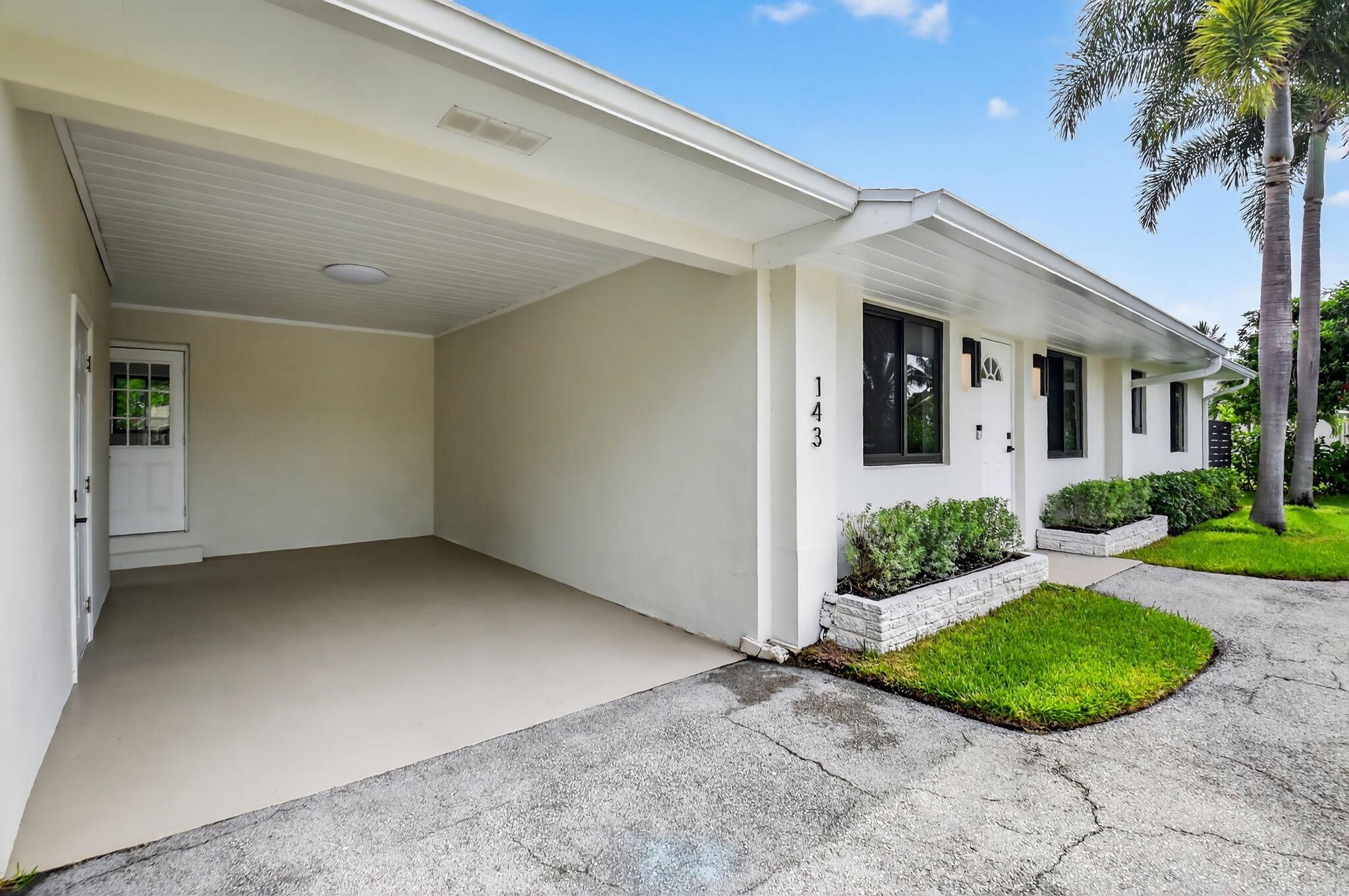 143 SE 27th Way