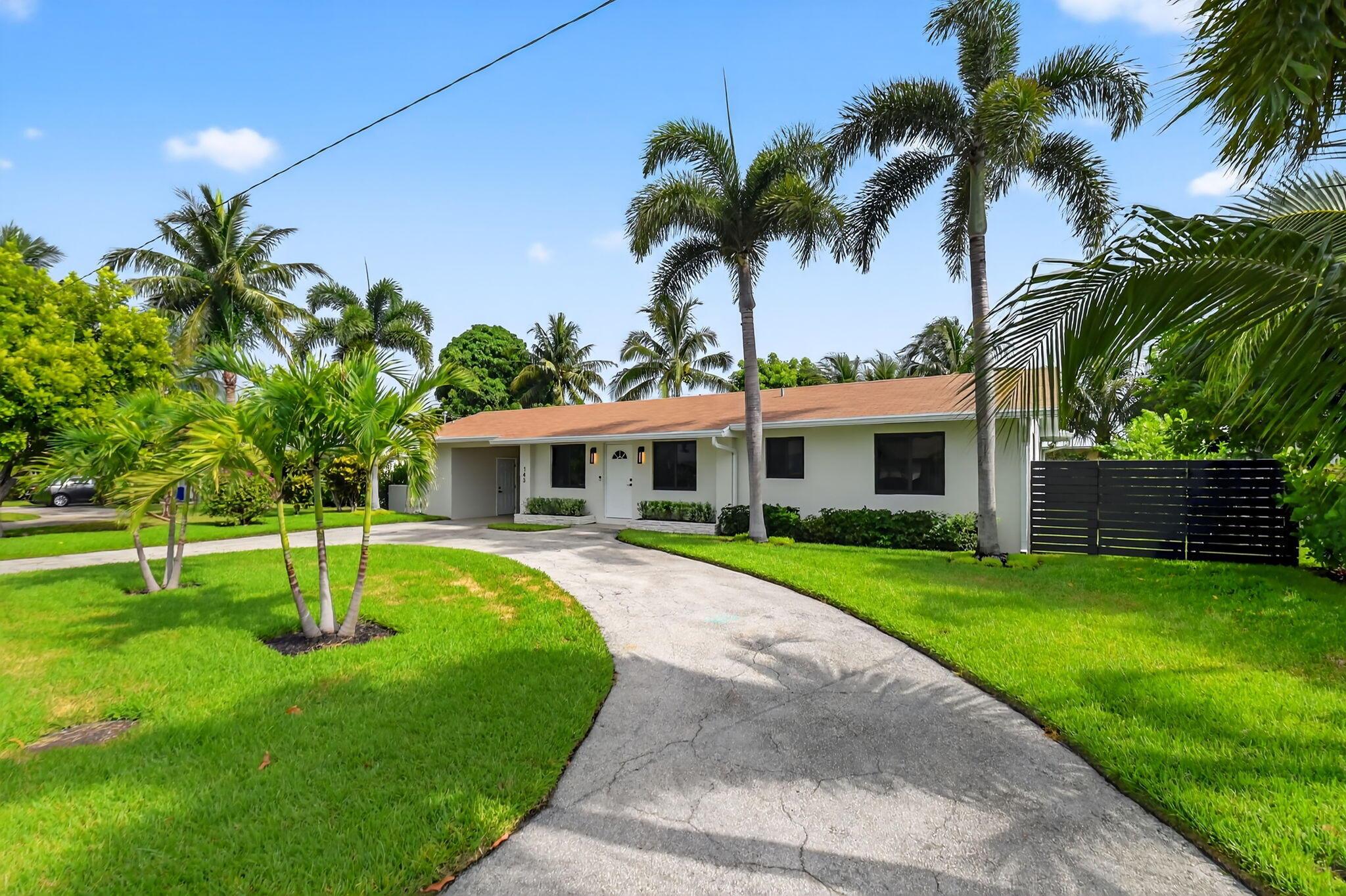 143 SE 27th Way