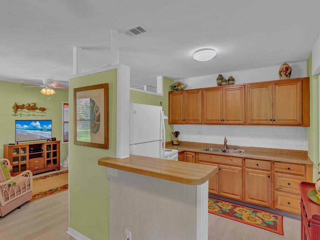 TROPICOLONY INC NO 4 - Residential