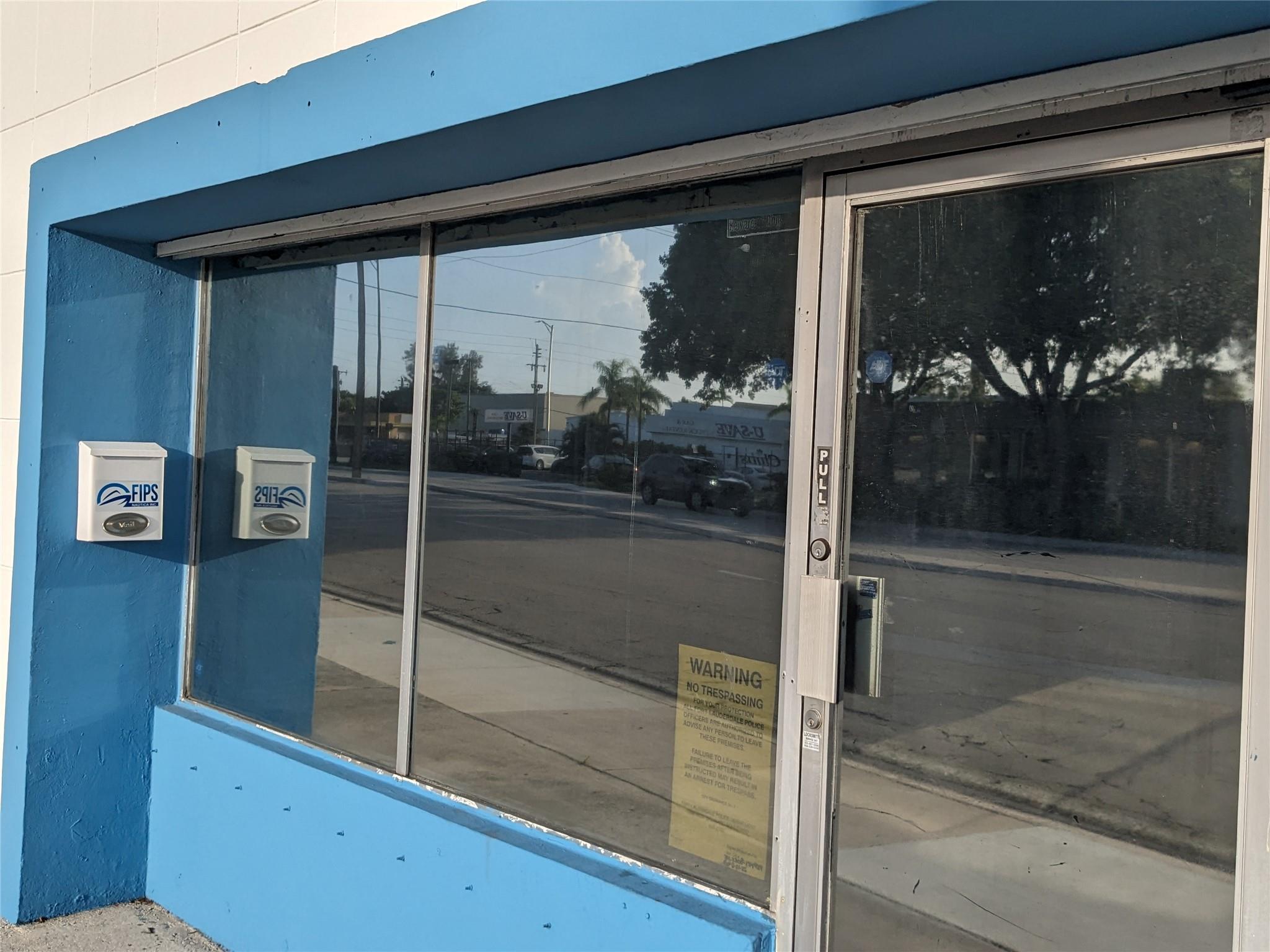 part or total of the whole building for lease -so call and ask what is available and price and terms Office / Retail space on first floor- Busy Andrew Ave, near Hwy 84 with car Dealerships, Marine industry, Airport and Seaport. Near 17 street causeway and downtown Fort Lauderdale. Flexible space, all open with shared bathroom. second floor storage no a/c.- MORE THAN 1 suites available for lease- also building for sale