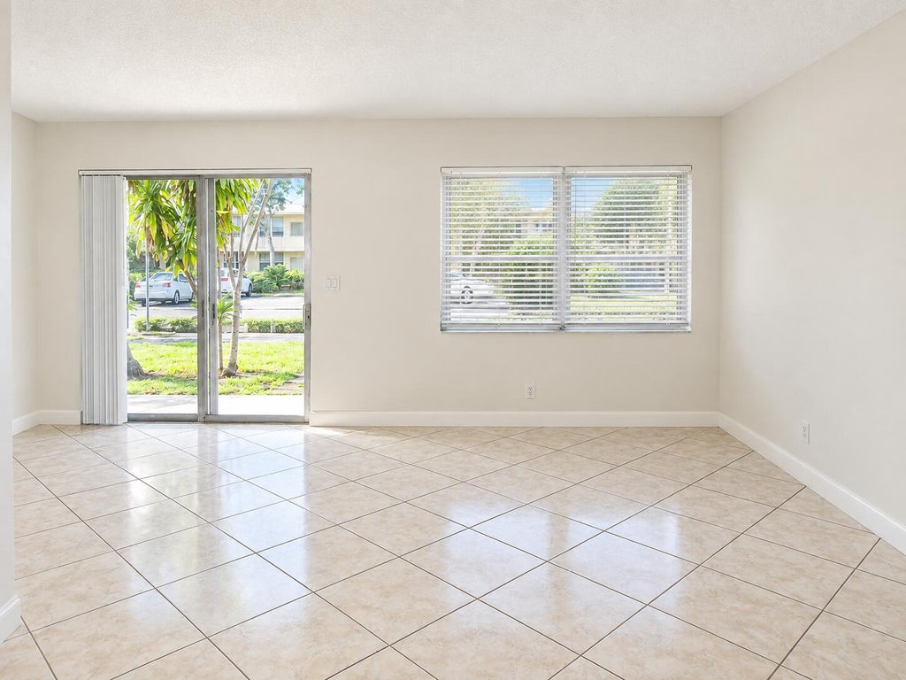 Photo of 2401 NE 10TH Street #1-8, Pompano Beach, FL 33062 (MLS # B26081226)