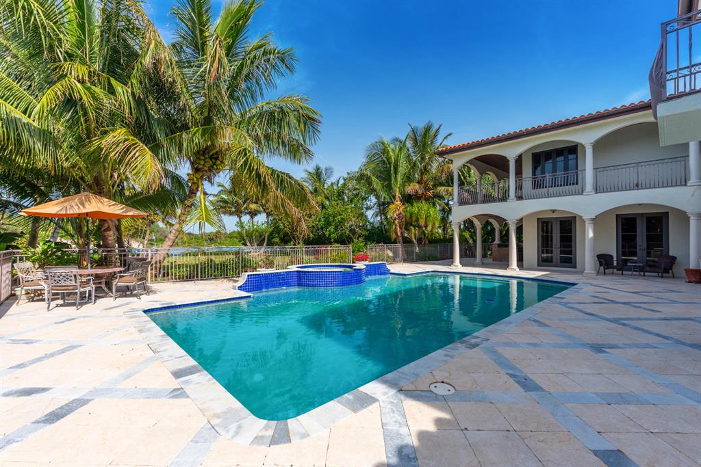JUPITER INLET BEACH COLON - Residential