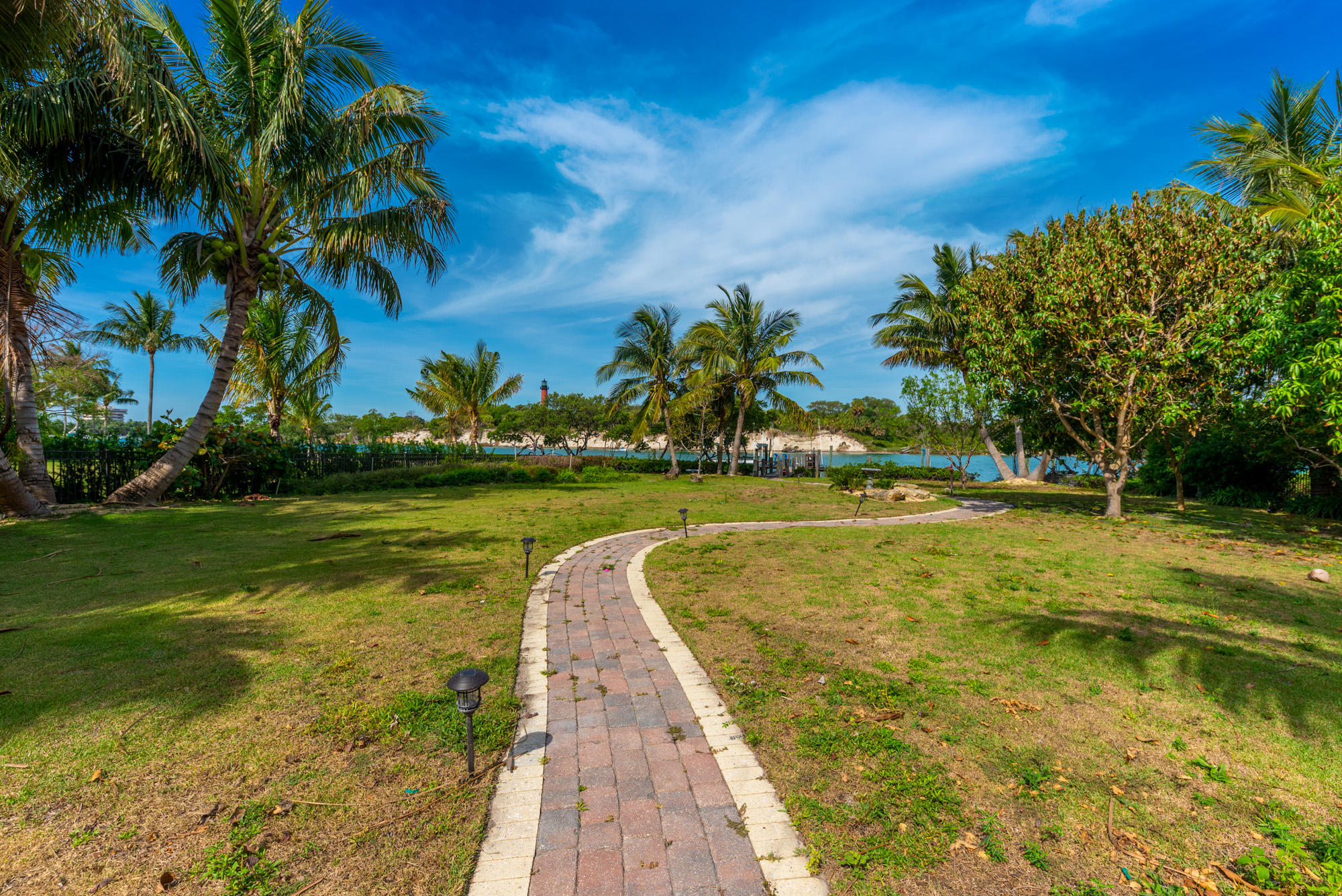 JUPITER INLET BEACH COLONY - Residential
