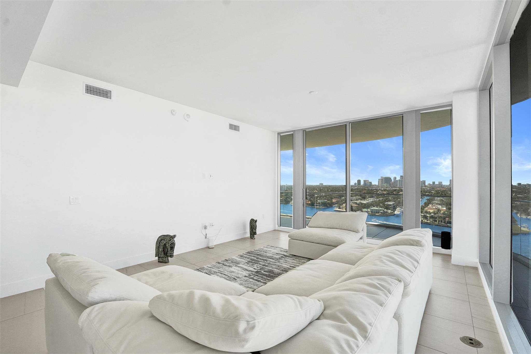 The Selene Residences - Residential