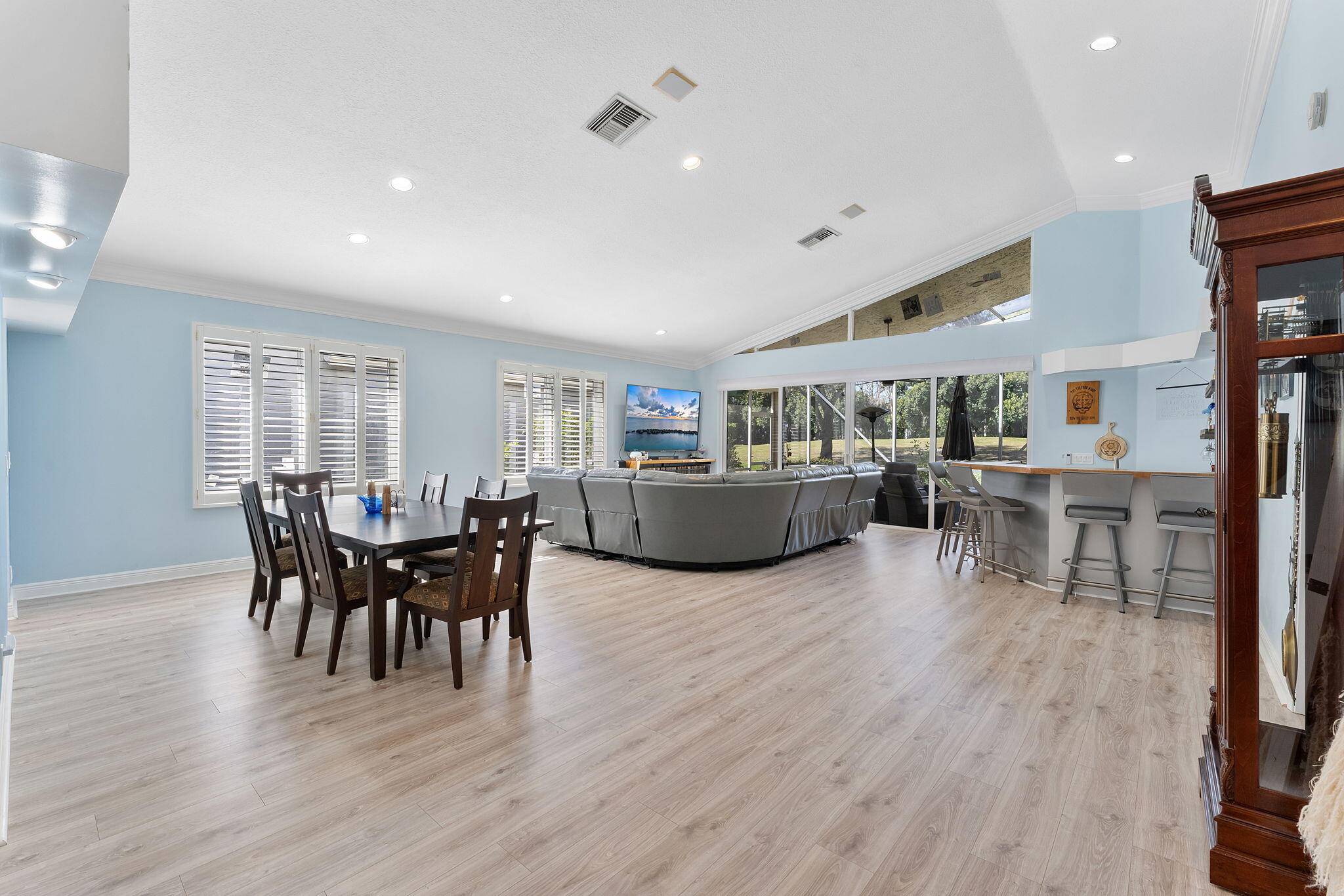 6435 Three Lakes Lane