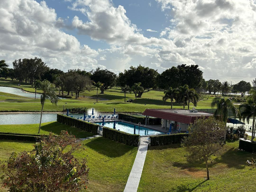 Hollybrook Golf & - Residential Lease