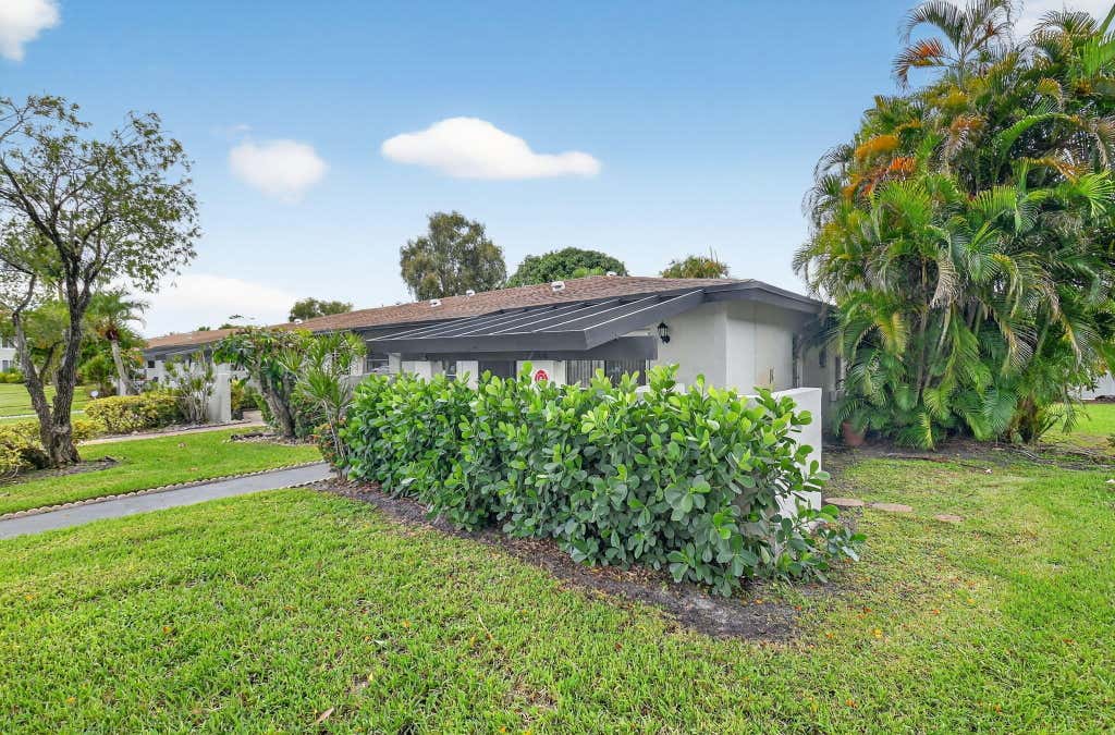 Photo of 5831 Sugar Palm Court #D, Delray Beach, FL 33484 (MLS # R11119504)