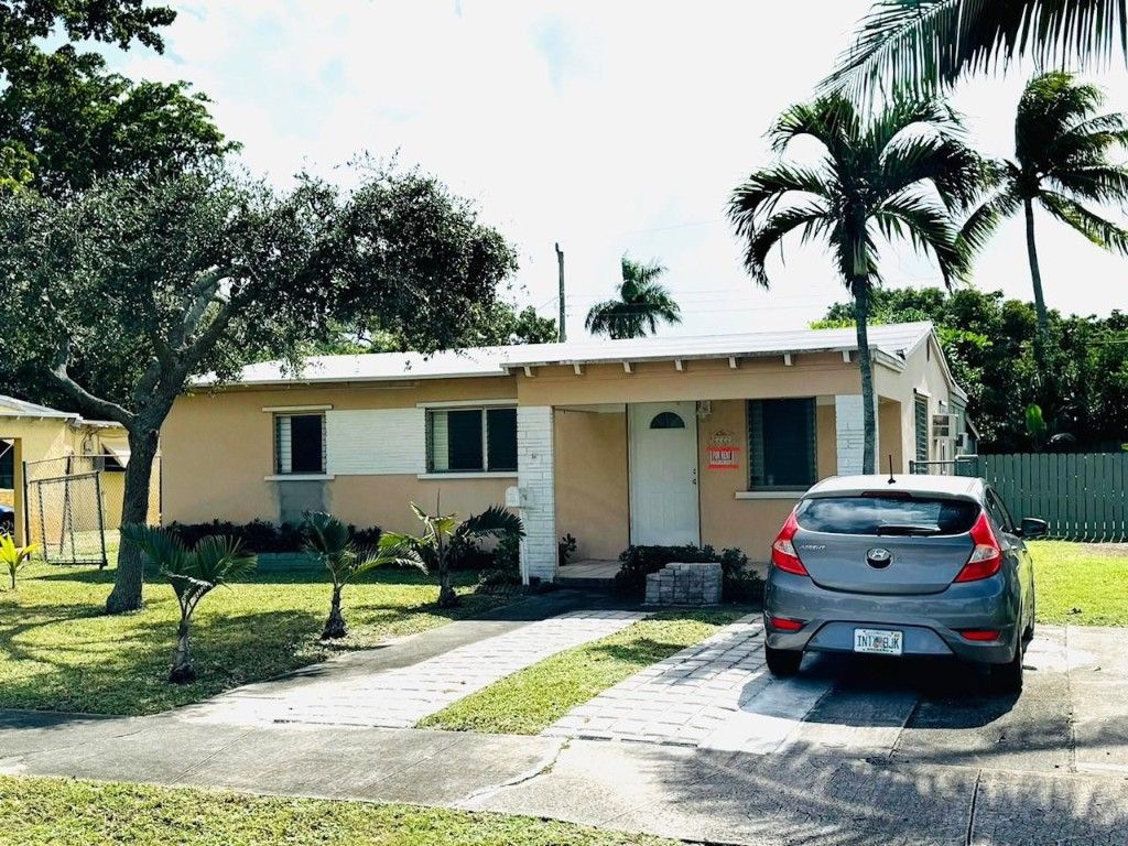 Photo of 2222 SW 5th Street, Fort Lauderdale, FL 33312 (MLS # F10470495)