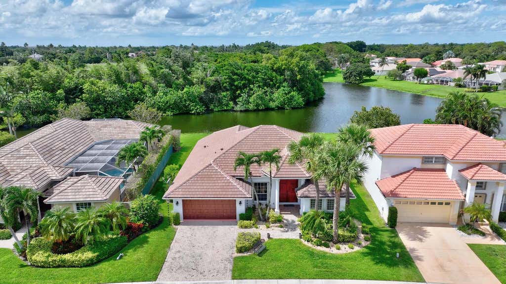 Photo of 1651 Lakefield N Court, Wellington, FL 33414 (MLS # B26054316)