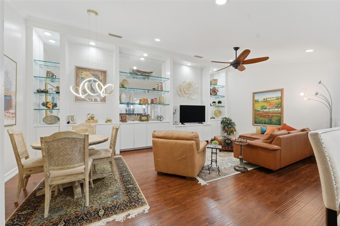 Oaks Sun Terrace 03 - Residential