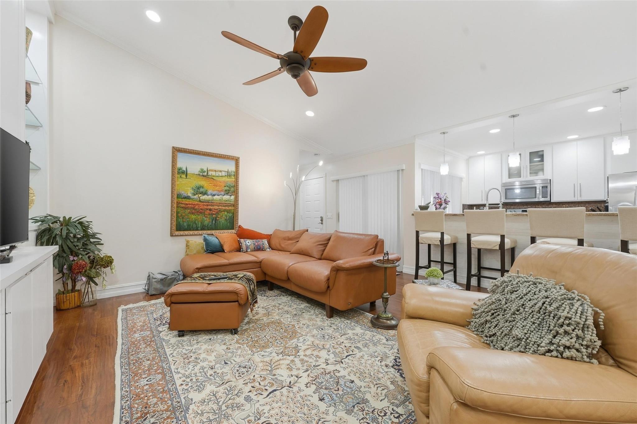 Oaks Sun Terrace 03 - Residential