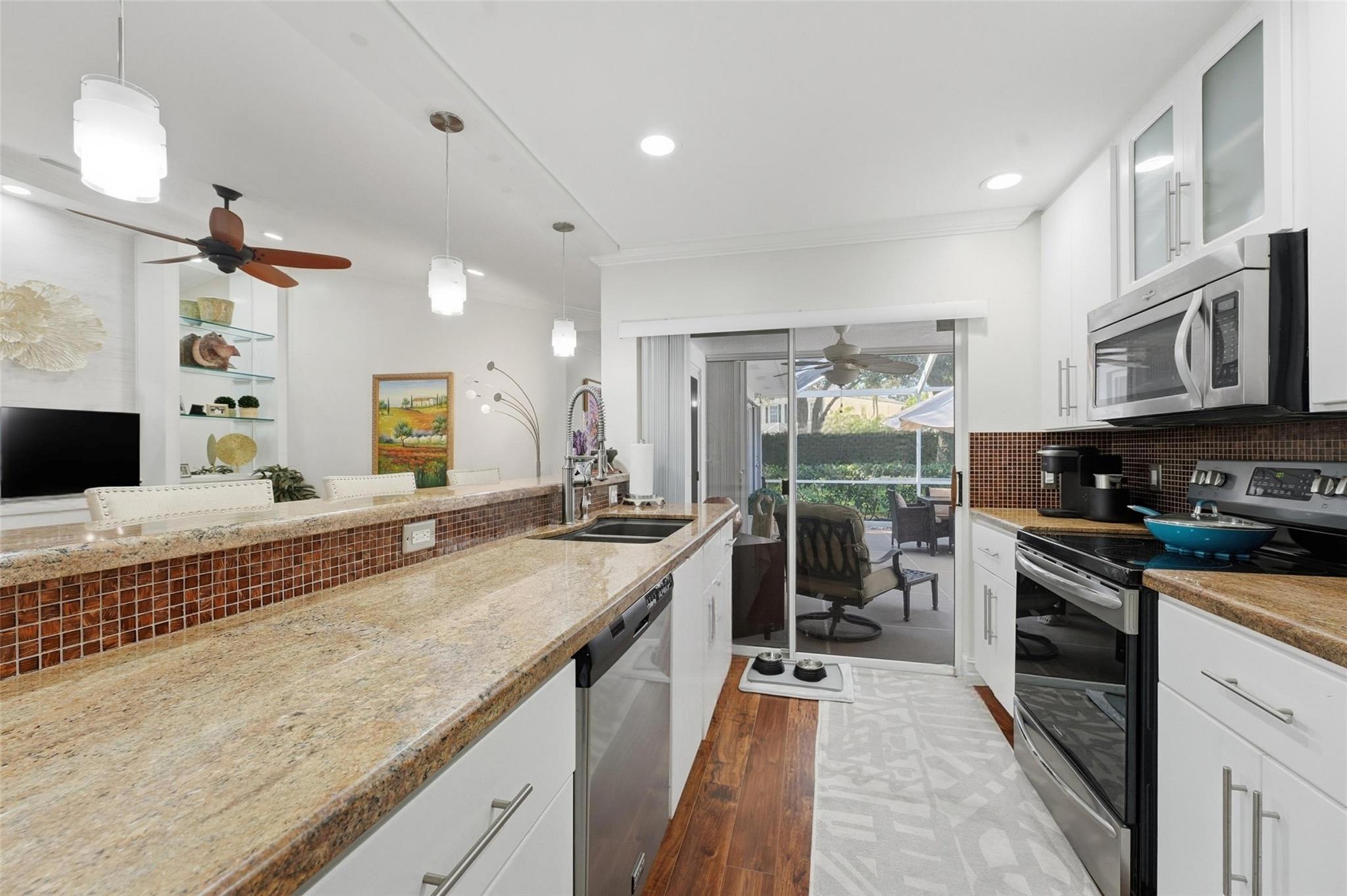 Oaks Sun Terrace 03 - Residential