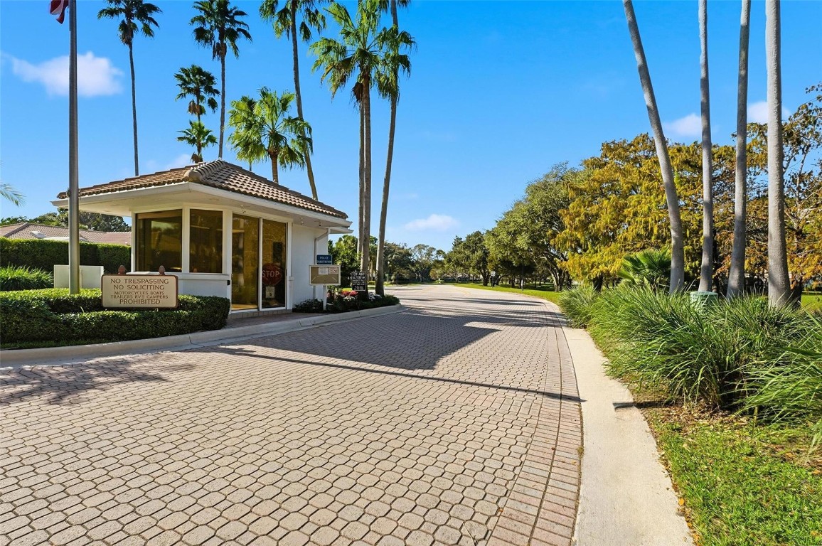 Oaks Sun Terrace 03 - Residential