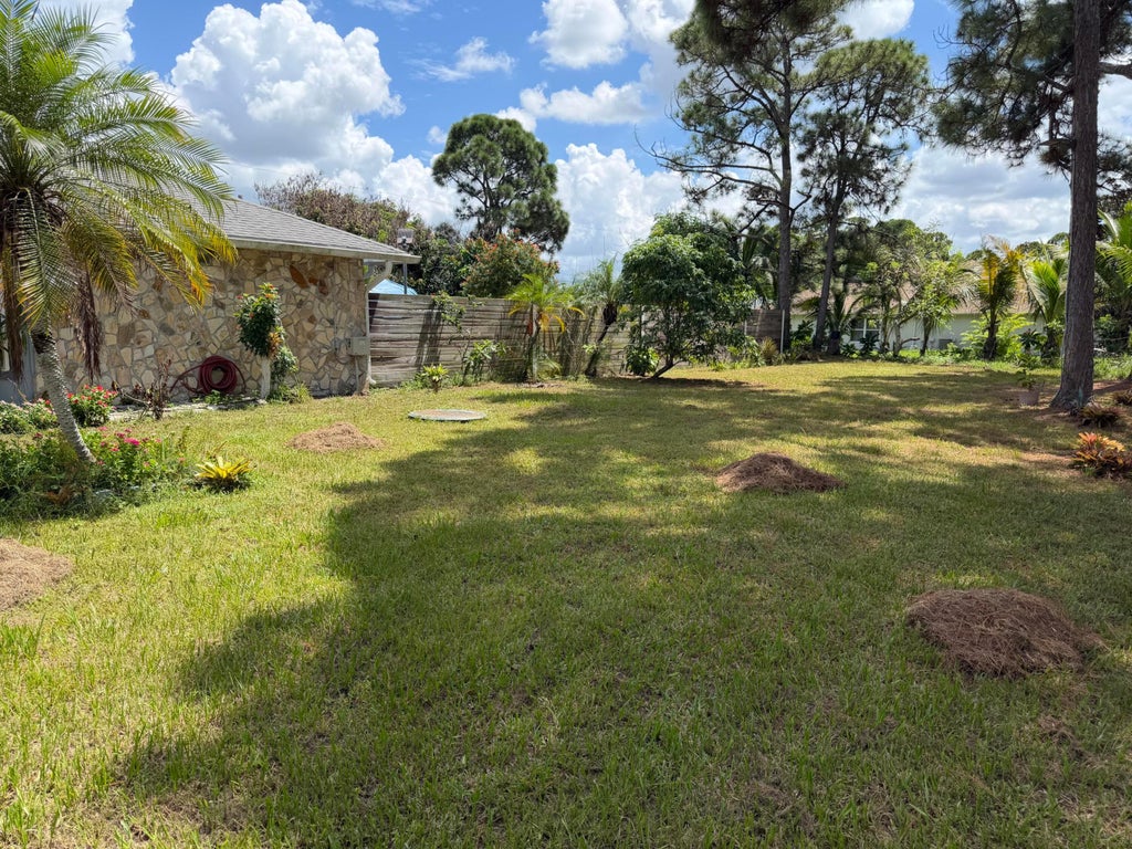 Photo of 1325 SE Laconia Lane, Port Saint Lucie, FL 34983 (MLS # B26073252)