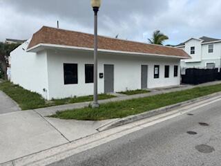 13,000 SQ FT LOT! Warehou - Commercial Sale