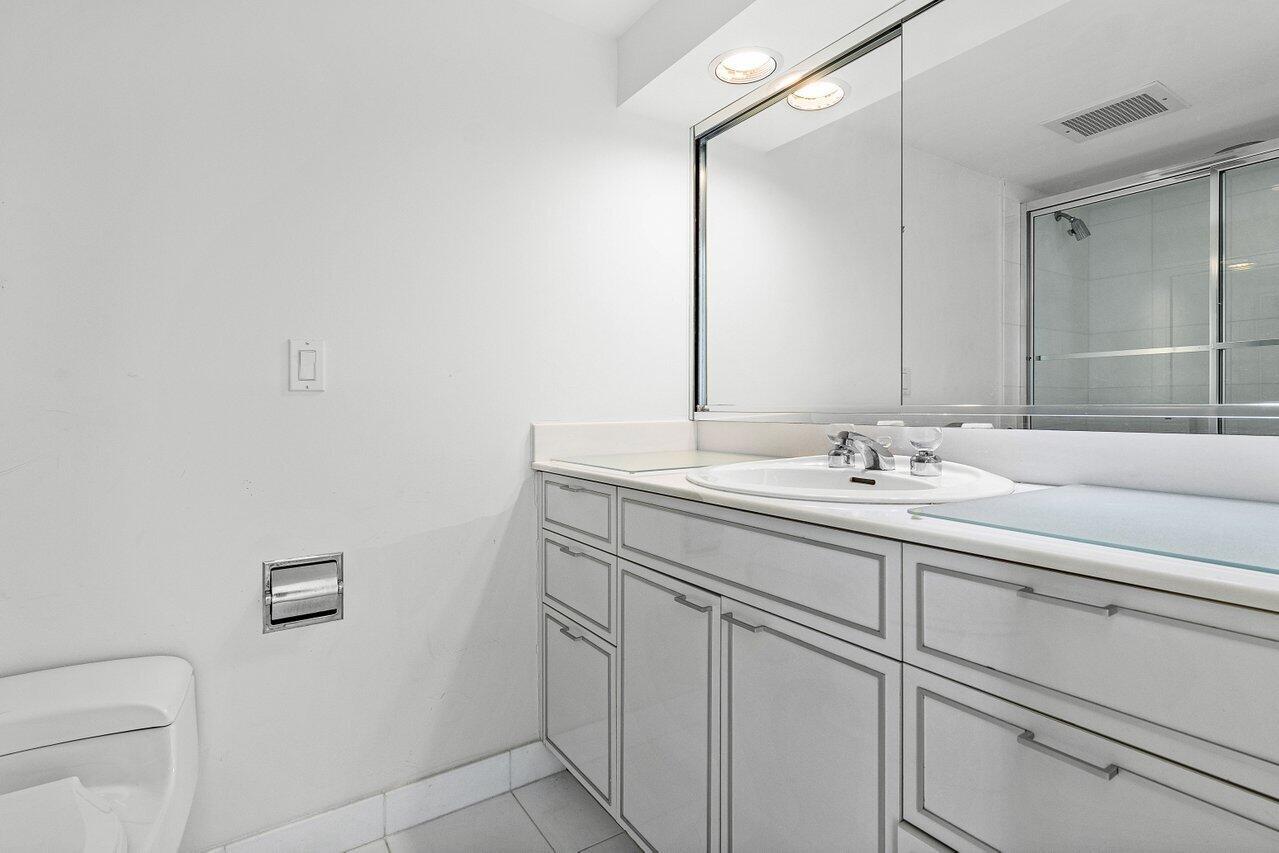 VILLA NOVA CONDO - Residential