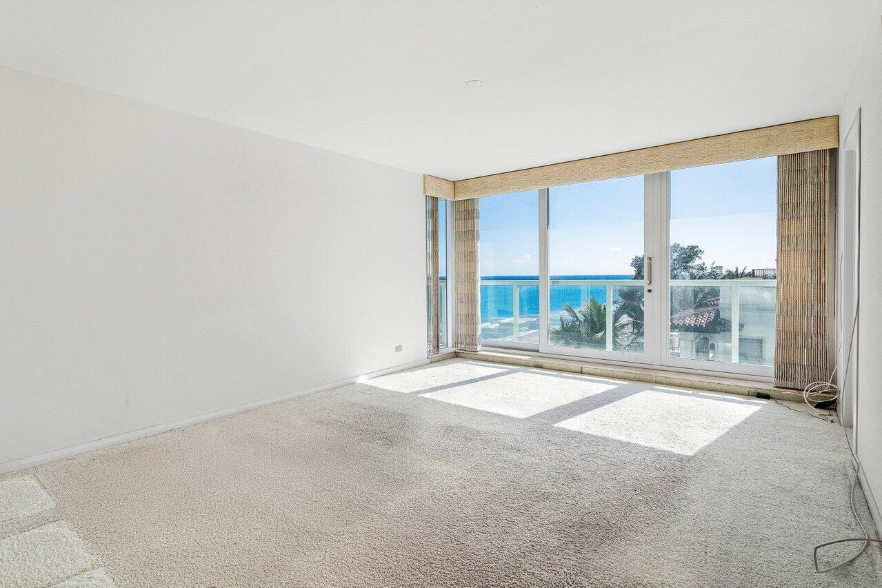 VILLA NOVA CONDO - Residential