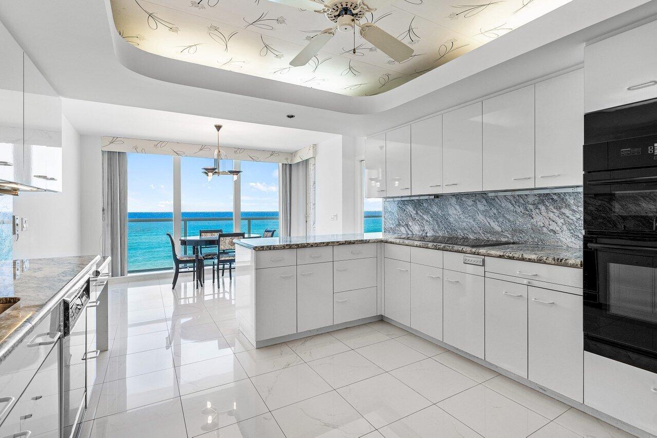 VILLA NOVA CONDO - Residential