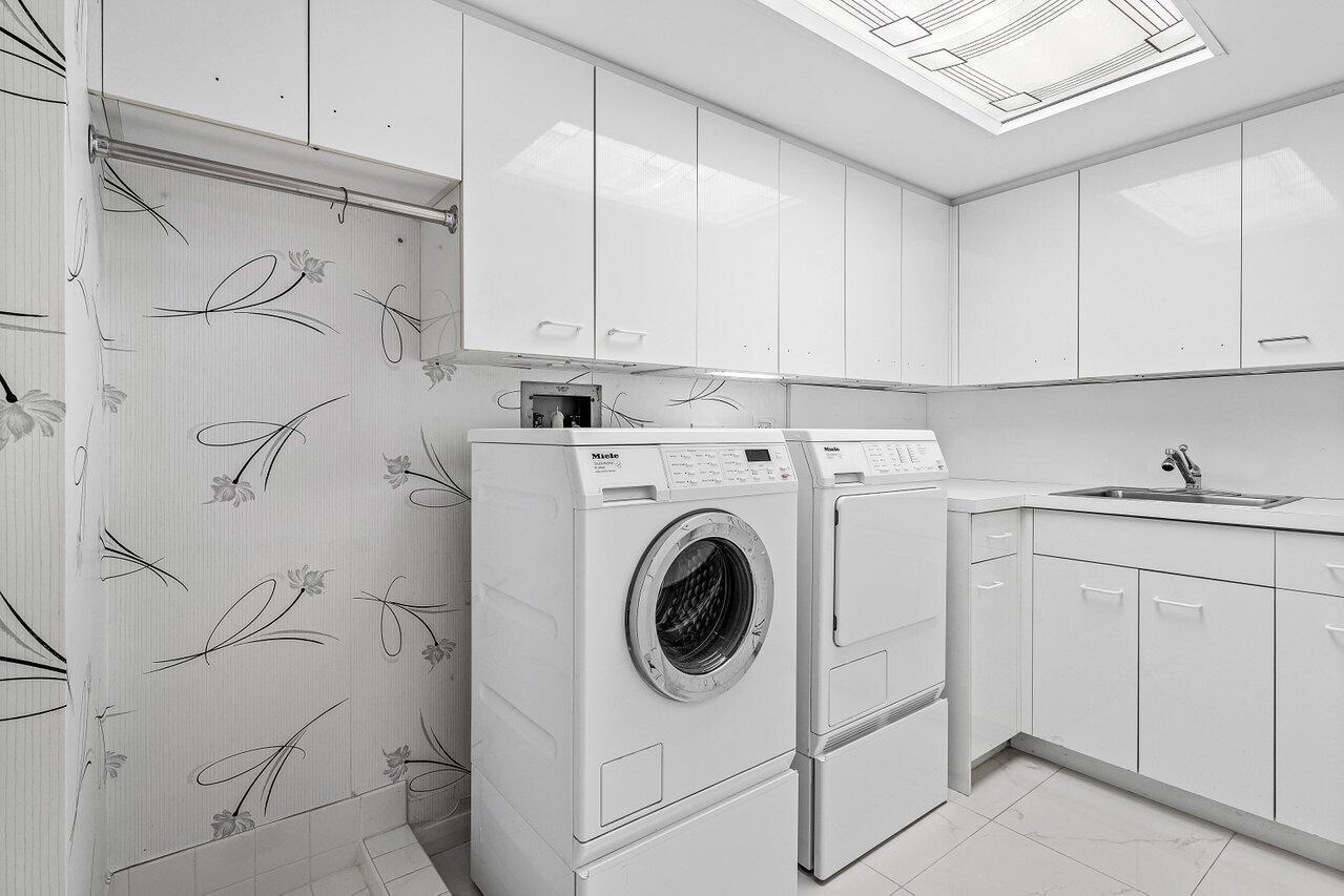 VILLA NOVA CONDO - Residential