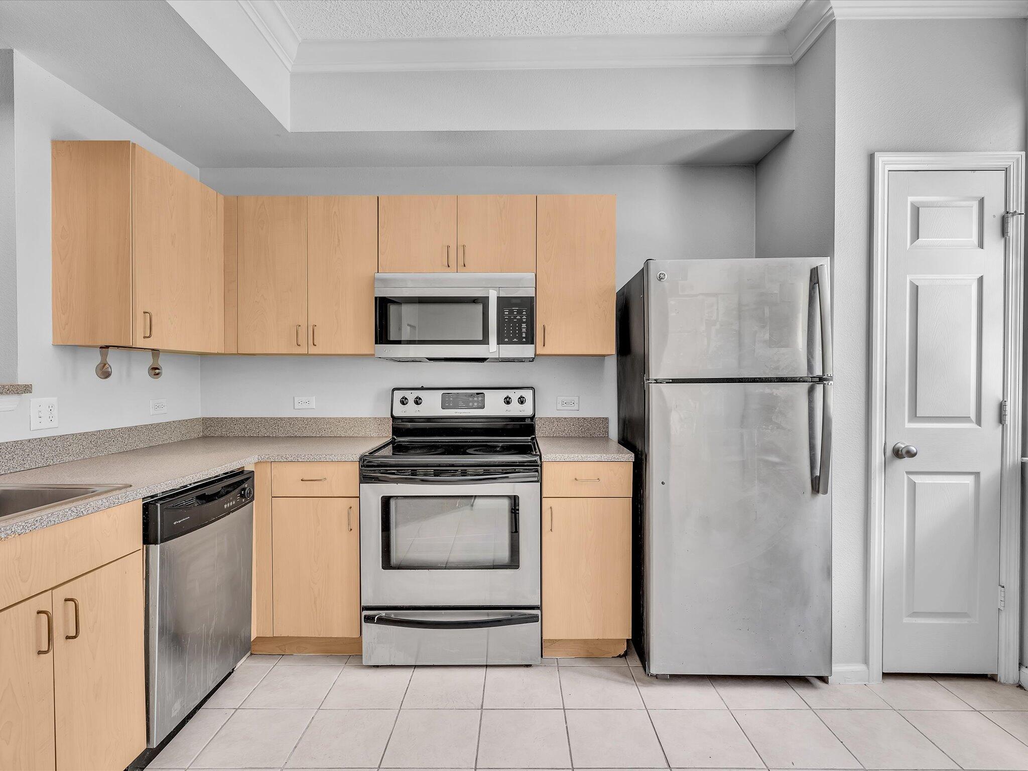 533 NE 3rd Avenue 237