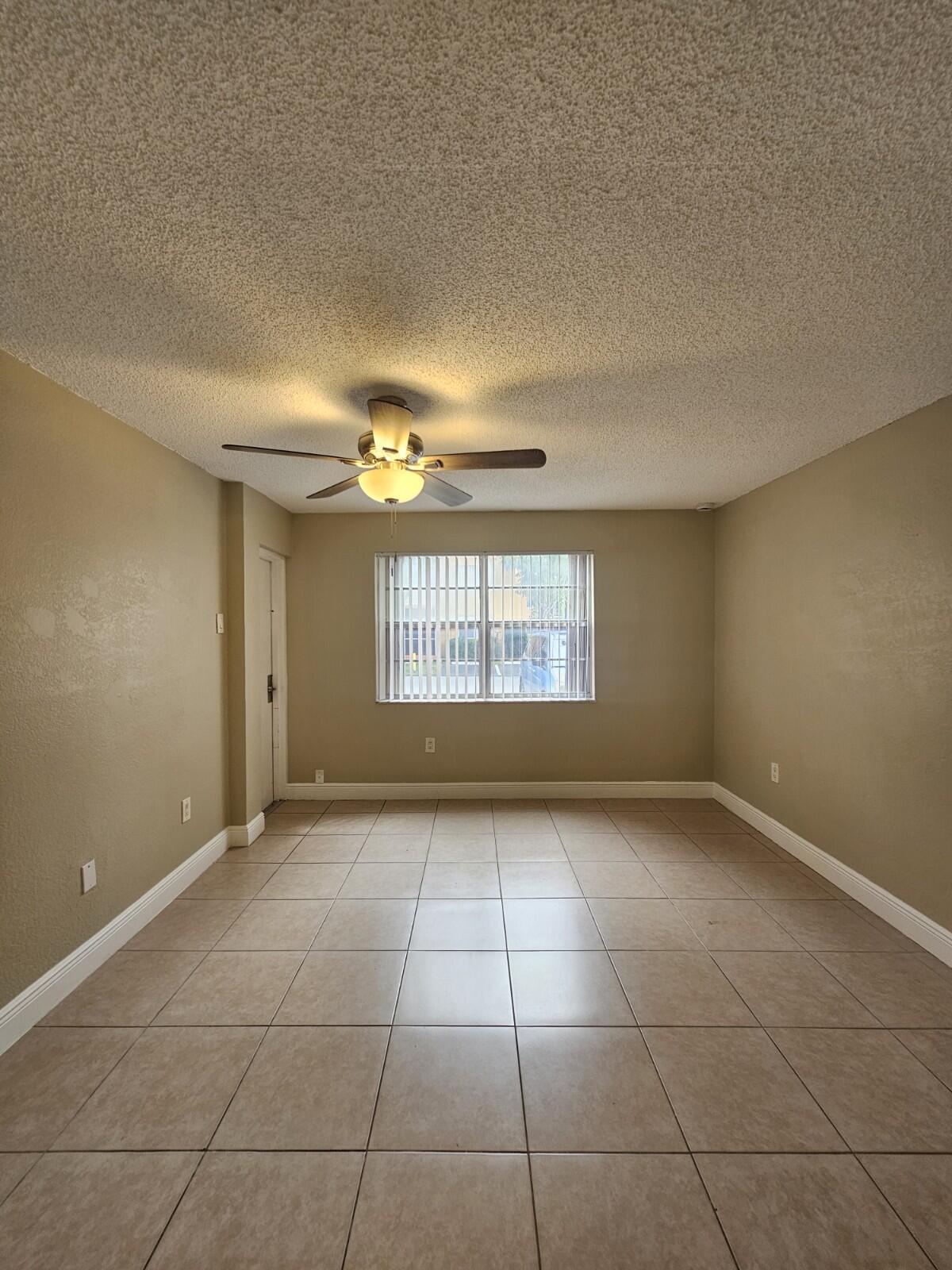 HERITAGE CIRCLE CONDO - Residential