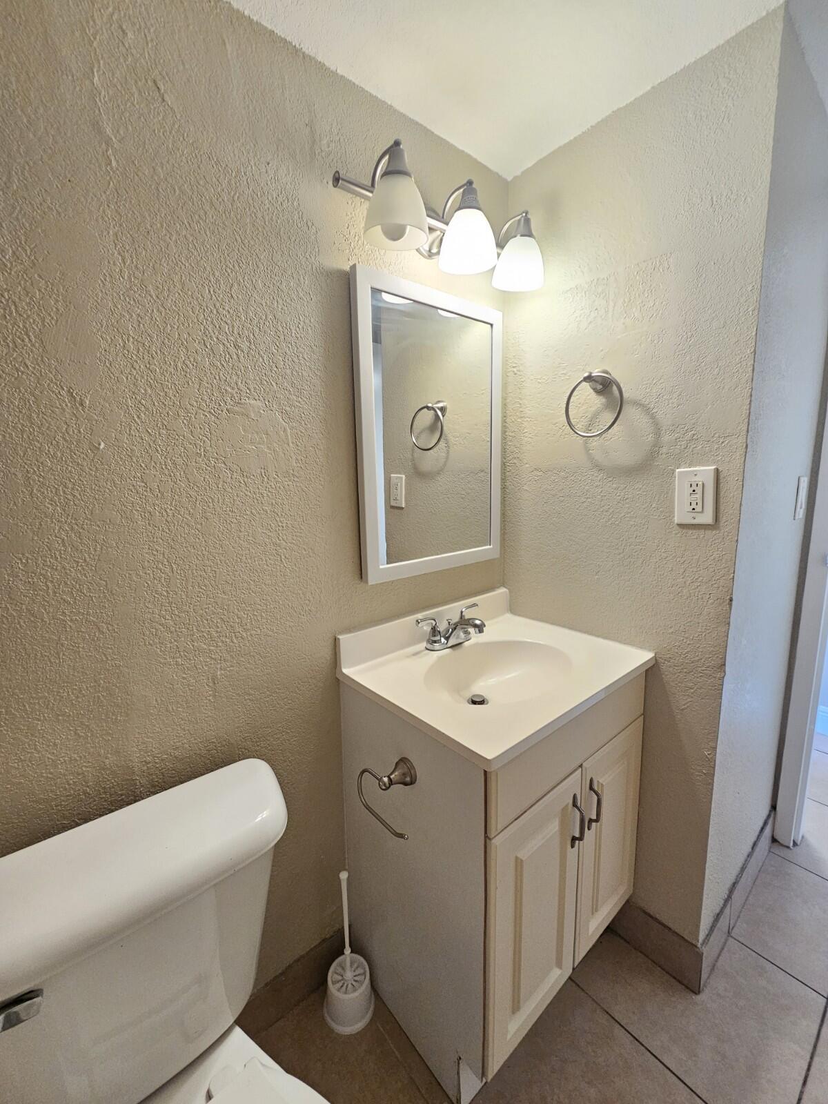 HERITAGE CIRCLE CONDO - Residential