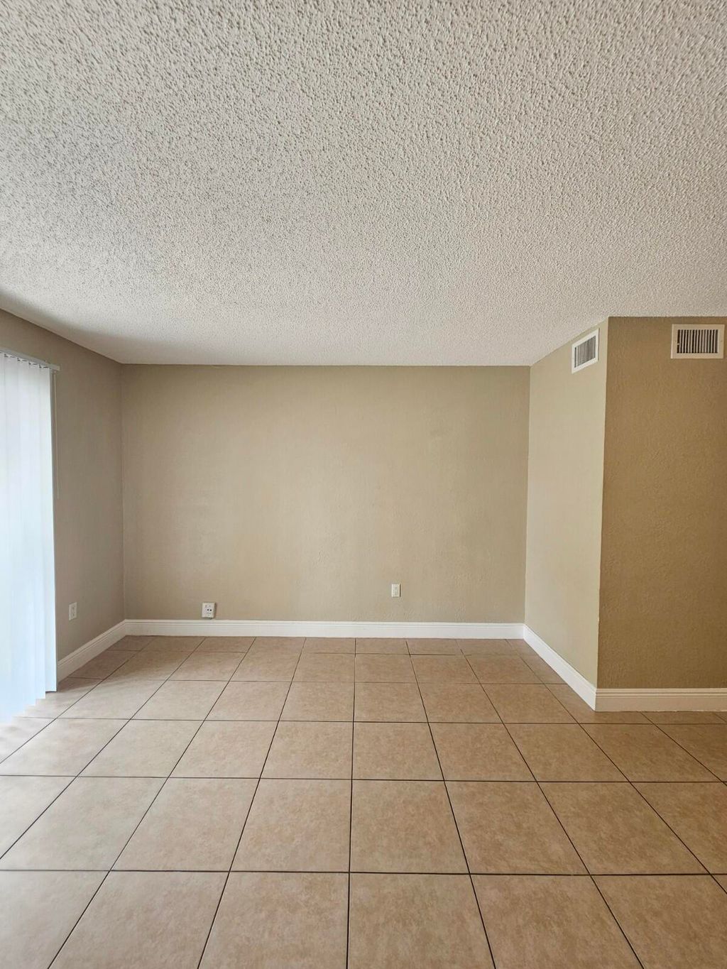 Photo of 4324 NW 9th Avenue #6-1c, Deerfield Beach, FL 33064 (MLS # B26016658)