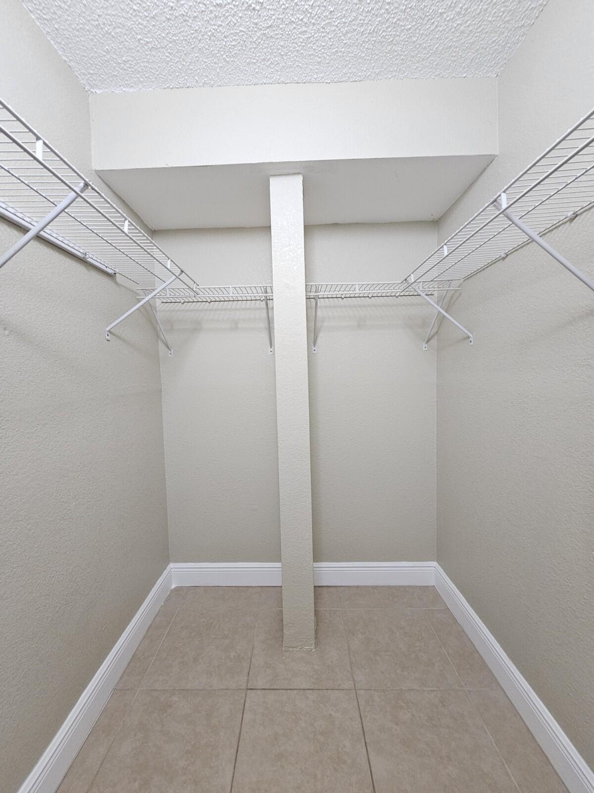 HERITAGE CIRCLE CONDO - Residential