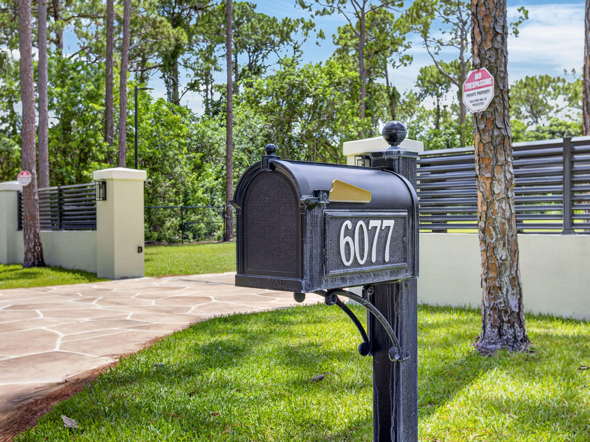 6077 NW 71st Terrace -