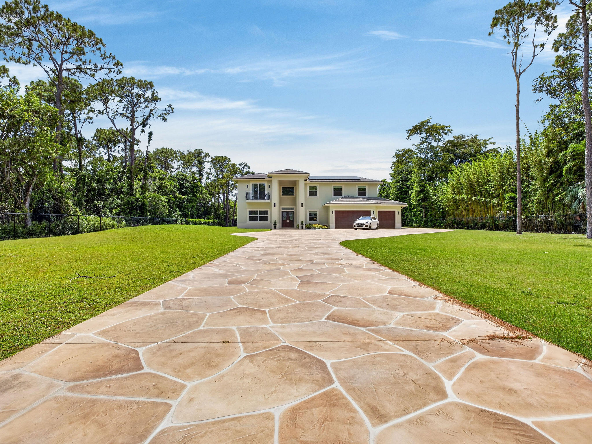 6077 NW 71st Terrace -